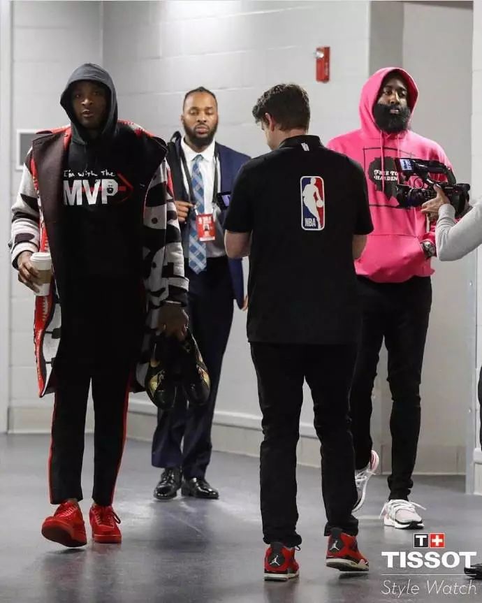 波动于本垒 波动于本垒